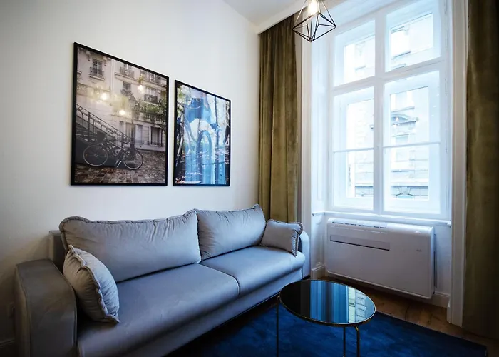 Apartmán Charming Historical Near Centre *